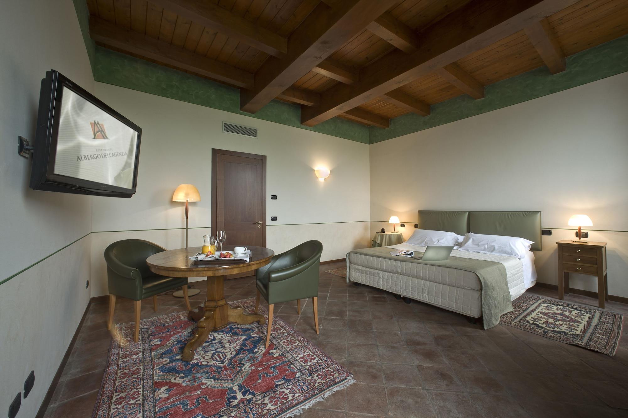 Albergo Dell'Agenzia Бра Екстериор снимка