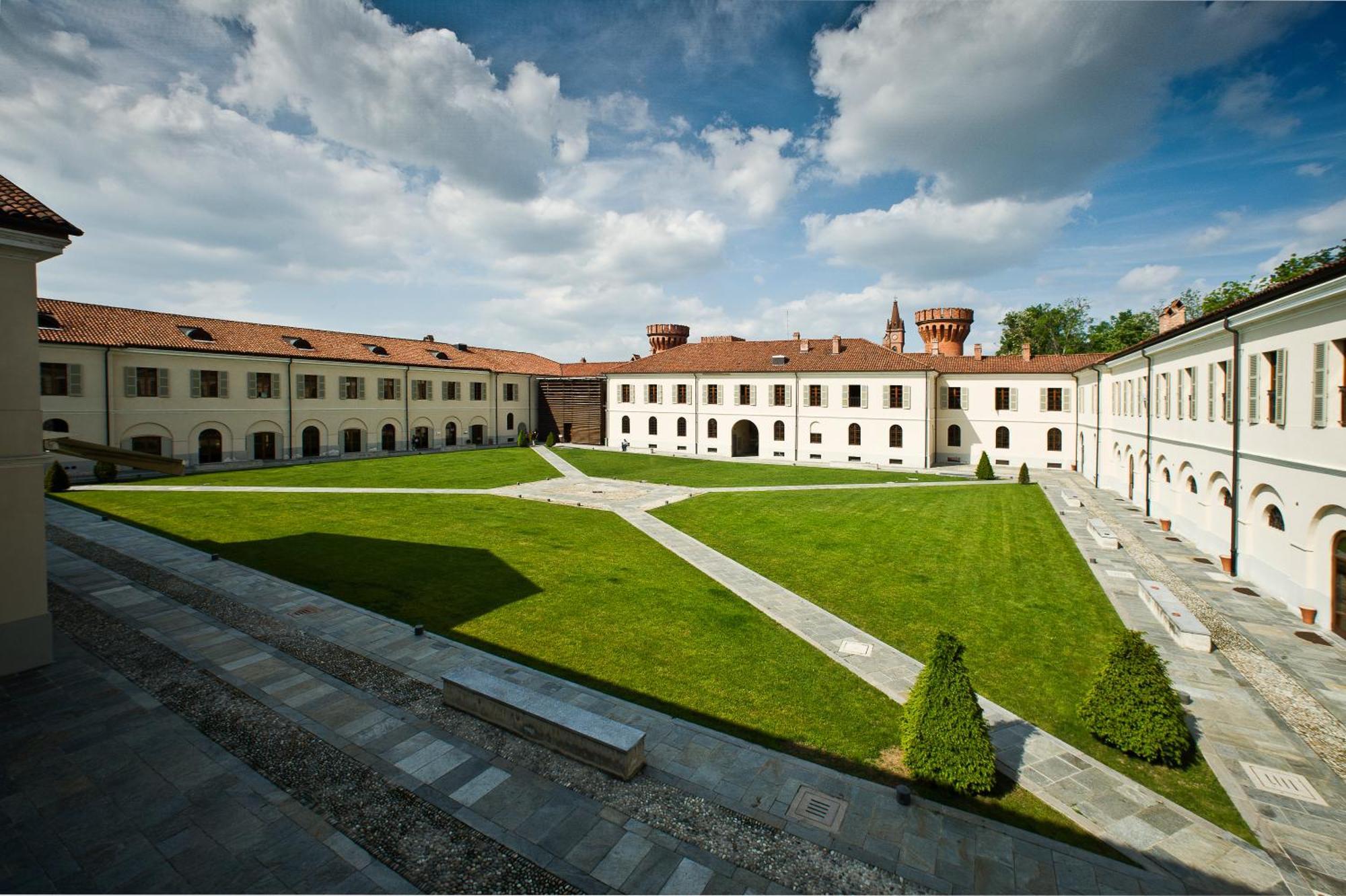 Albergo Dell'Agenzia Бра Екстериор снимка