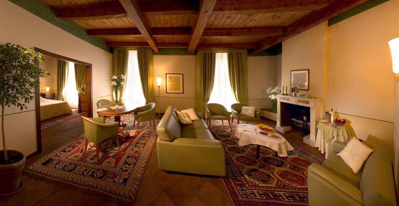 Albergo Dell'Agenzia Бра Екстериор снимка