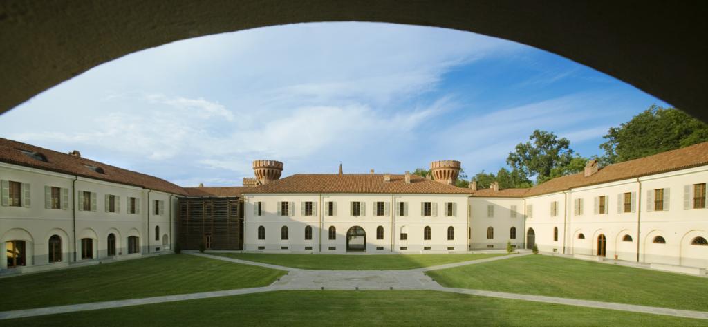 Albergo Dell'Agenzia Бра Екстериор снимка