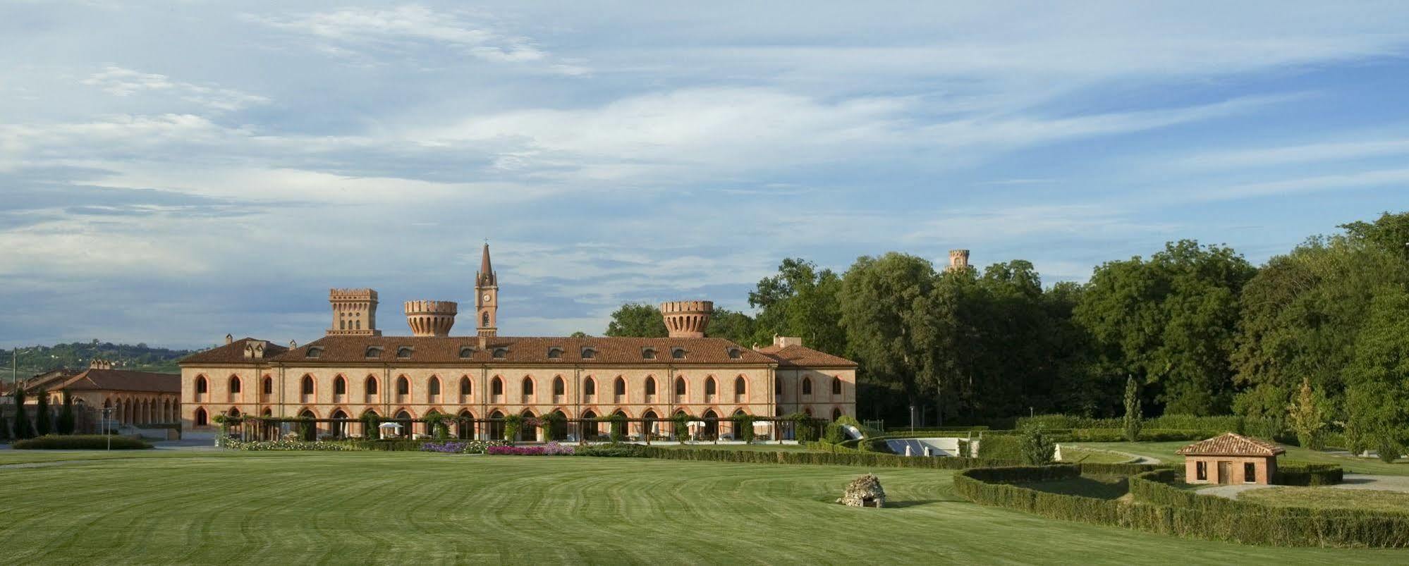 Albergo Dell'Agenzia Бра Екстериор снимка