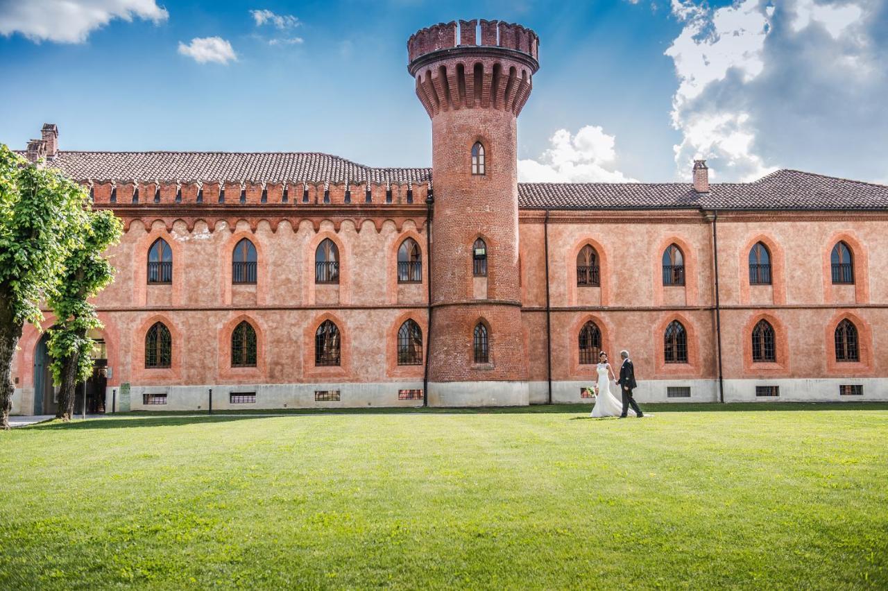 Albergo Dell'Agenzia Бра Екстериор снимка